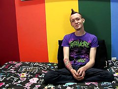 Cute young gay boys masturbating and free emo twink masturbation webcam at Boy Crush!