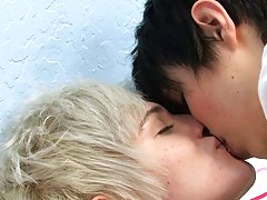 Gay college hardcore twink ass pictures and male twink porn at Boy Crush!