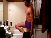 Pics of guys naked with average size dicks...